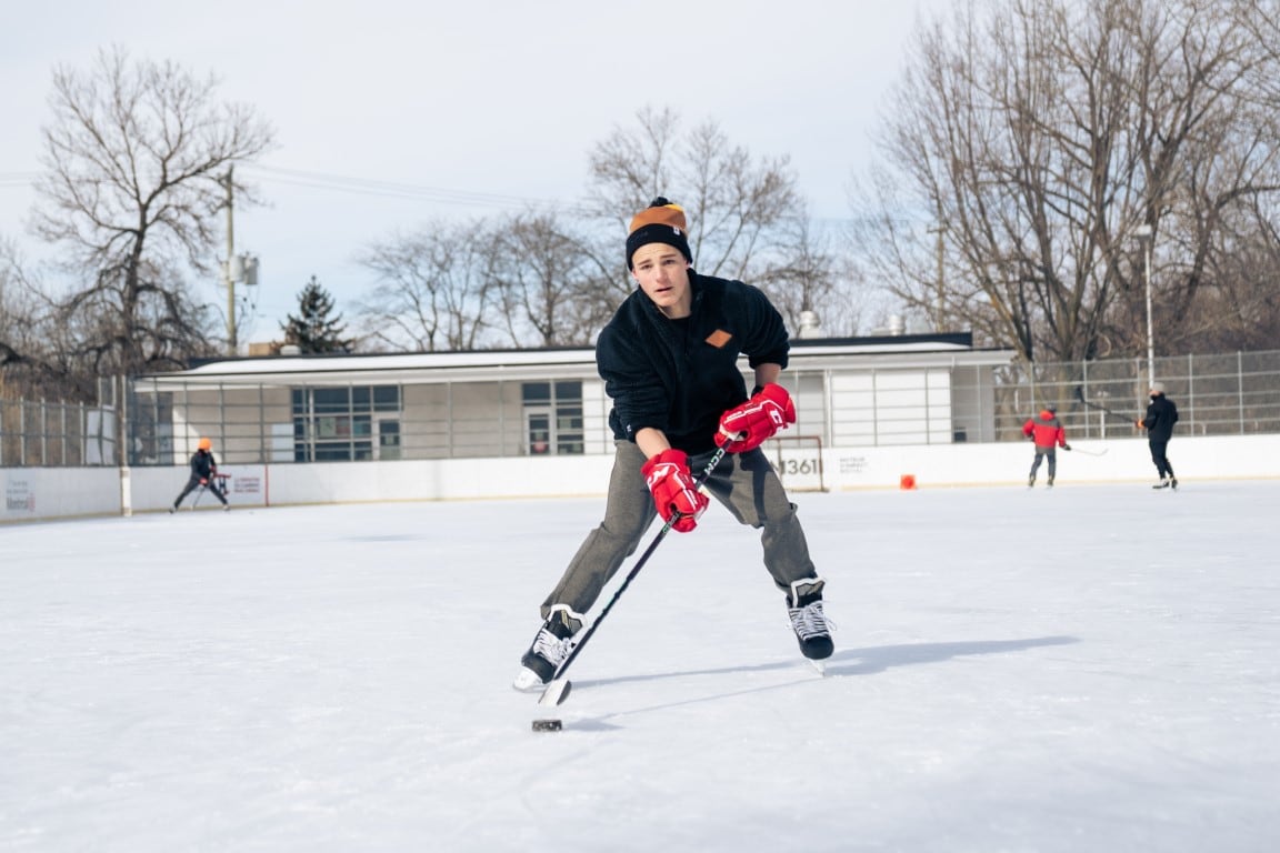 Lifestyle CCM All Outside Pom Knit SR 